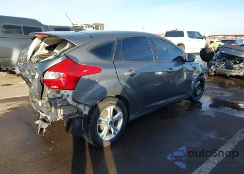 2014 Ford Focus Se z USA, uszkodzony, nr VIN 1FADP3K25EL332167